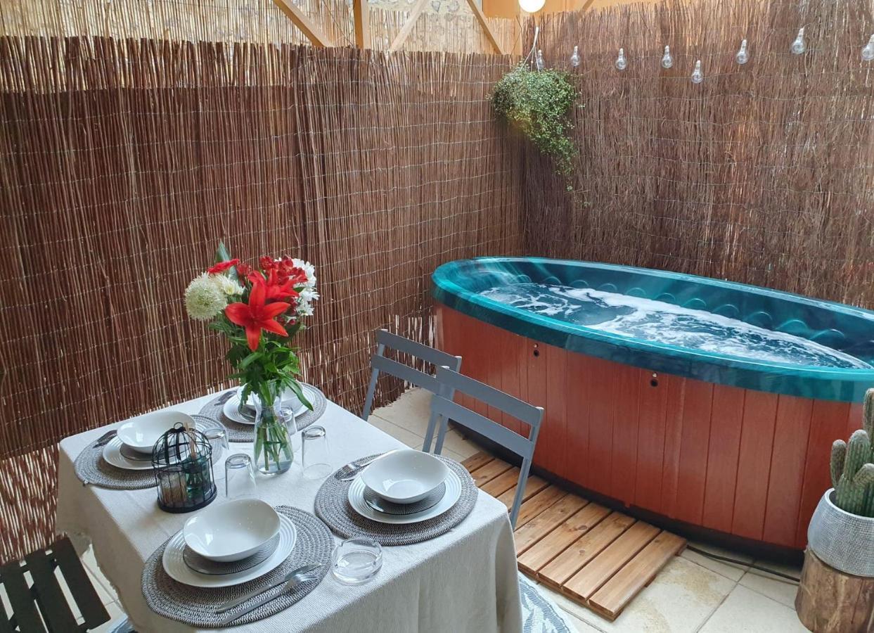 Maison de village avec accès piscine chauffée , spa, Nature , balades, vélo , découverte étang de l'or Candillargues Extérieur photo